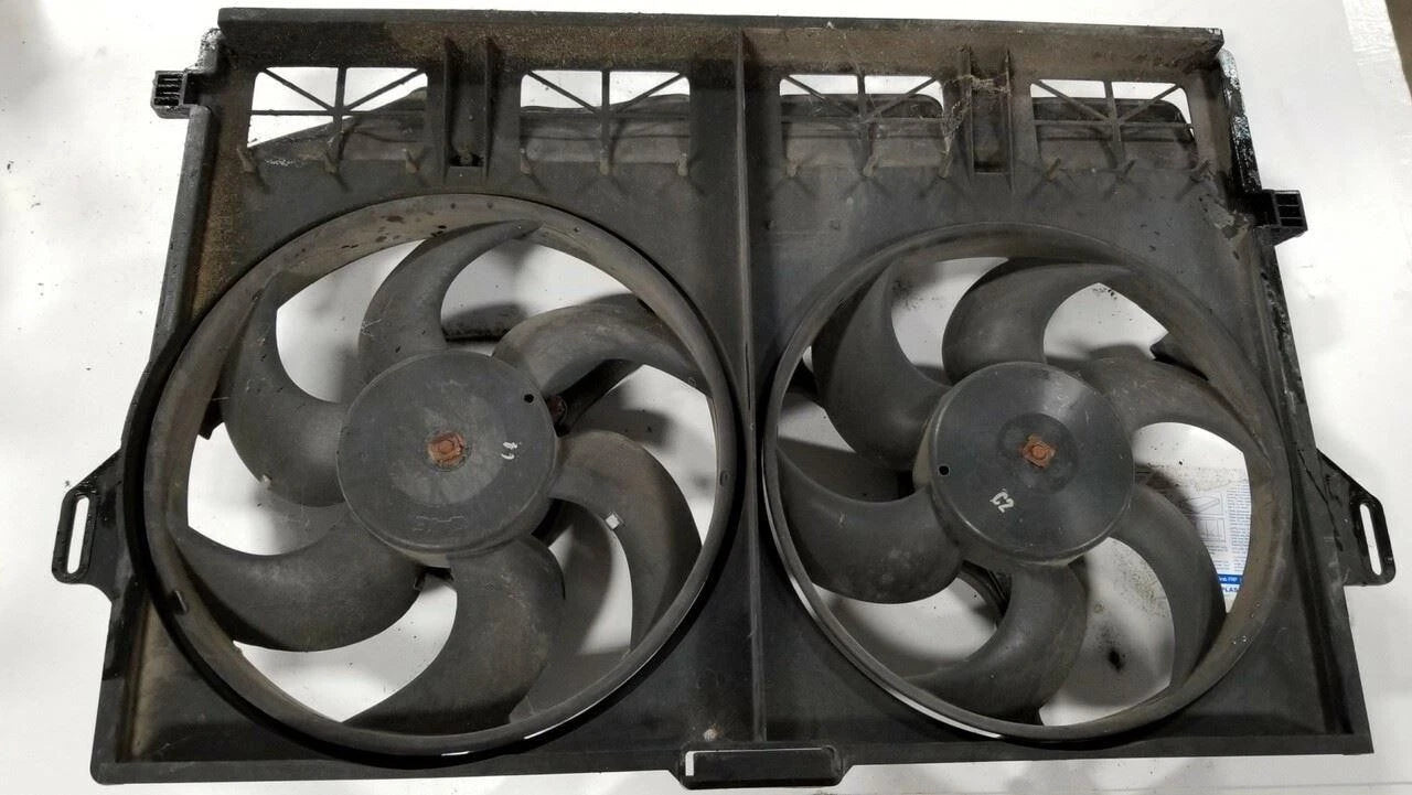 Radiator Cooling Fan Assembly MJB4207AB for Jaguar XK8 (1997–1999)