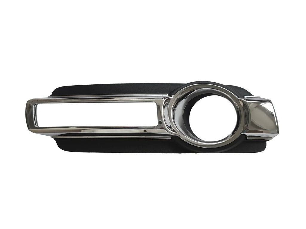 Fog Light Bezel Trim Right Side for Mitsubishi Pajero NX (2014–2021)