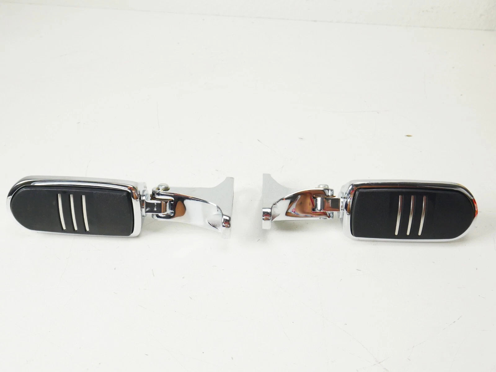 Genuine Chrome Streamliner Passenger Foot Pegs & Mounts for Harley (1988–2022)