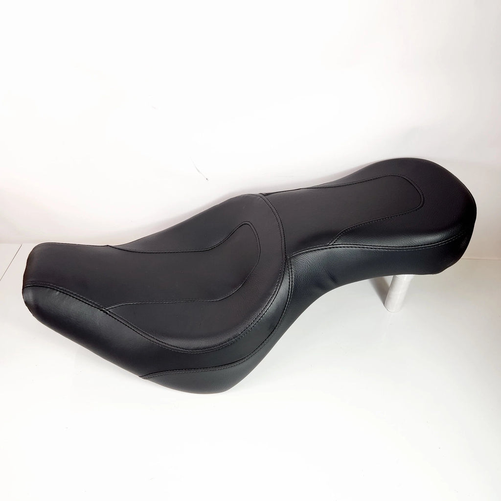 Sundowner Seat for Harley M8 Softail Heritage Street Bob Deluxe (2018–2024)