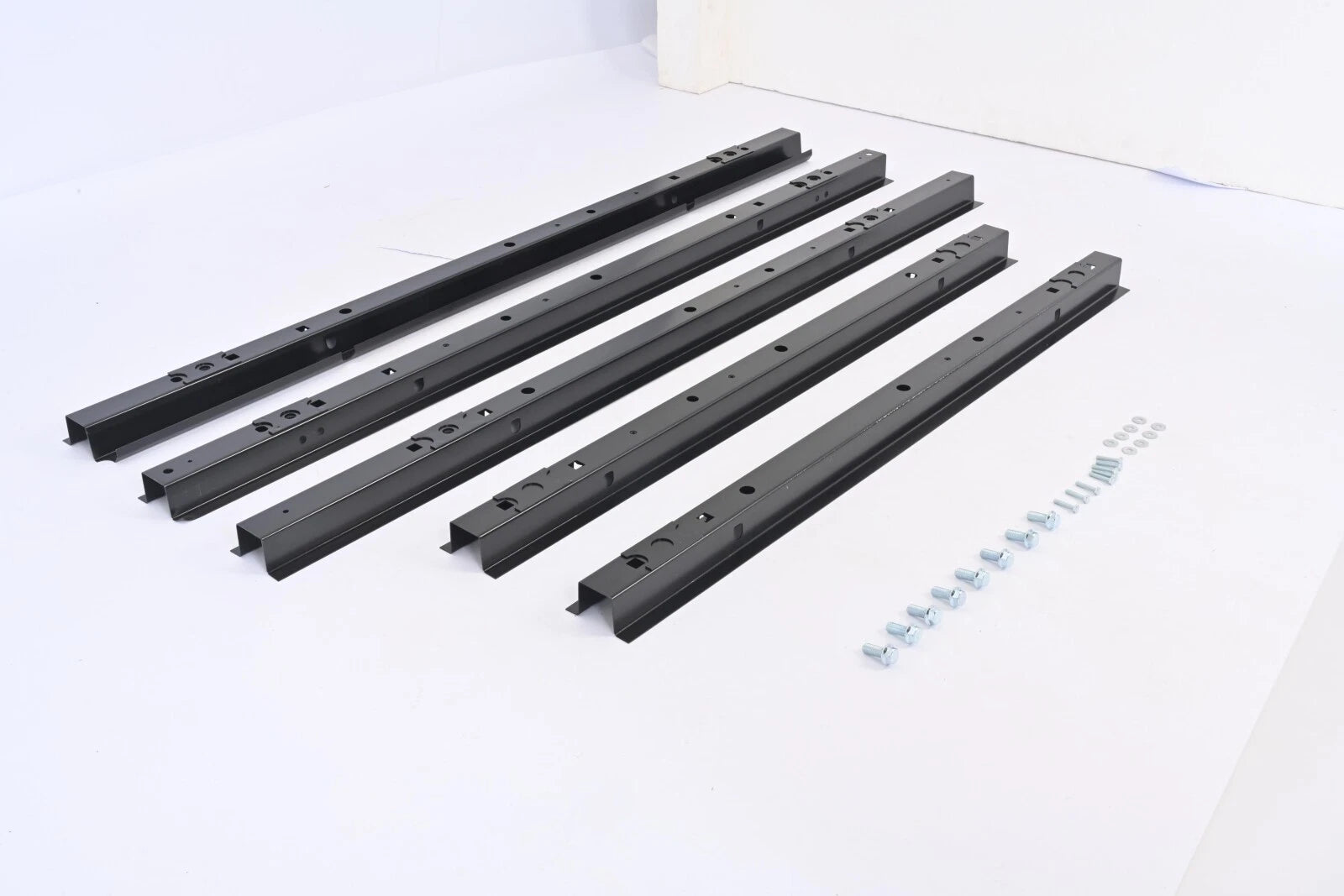 8ft Bed Floor Support Rails for Chevy Silverado/GMC Sierra 1500/2500/HD (1999–2007)