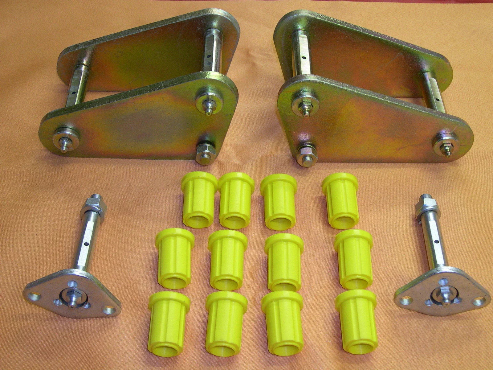 Extended Front Shackles & Pin Bush Kit for LandCruiser FJ45 HJ45 (Pre-1980)