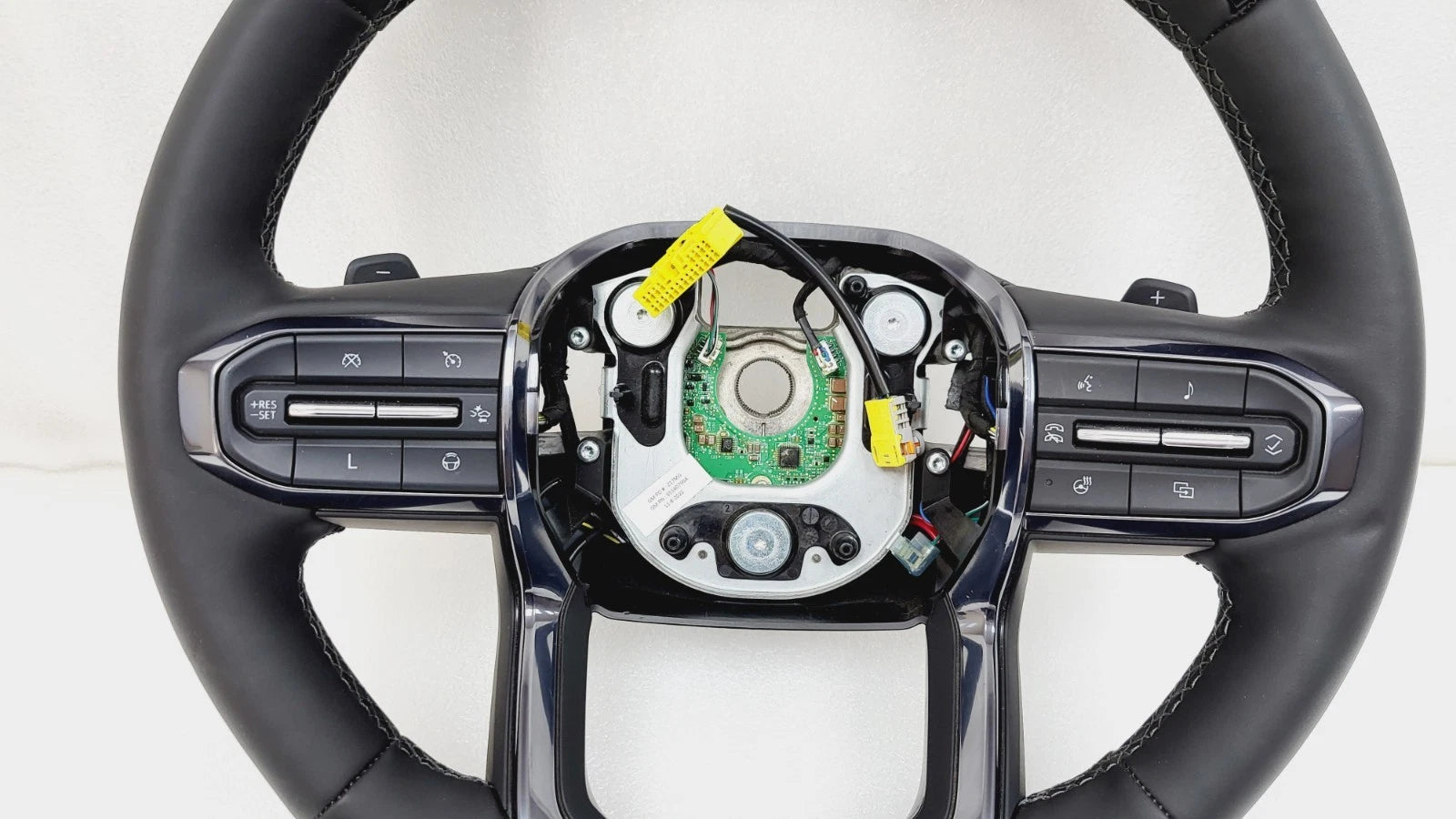 Steering Wheel for GMC Yukon Denali (2025) w/Active Driving Assist 85140790