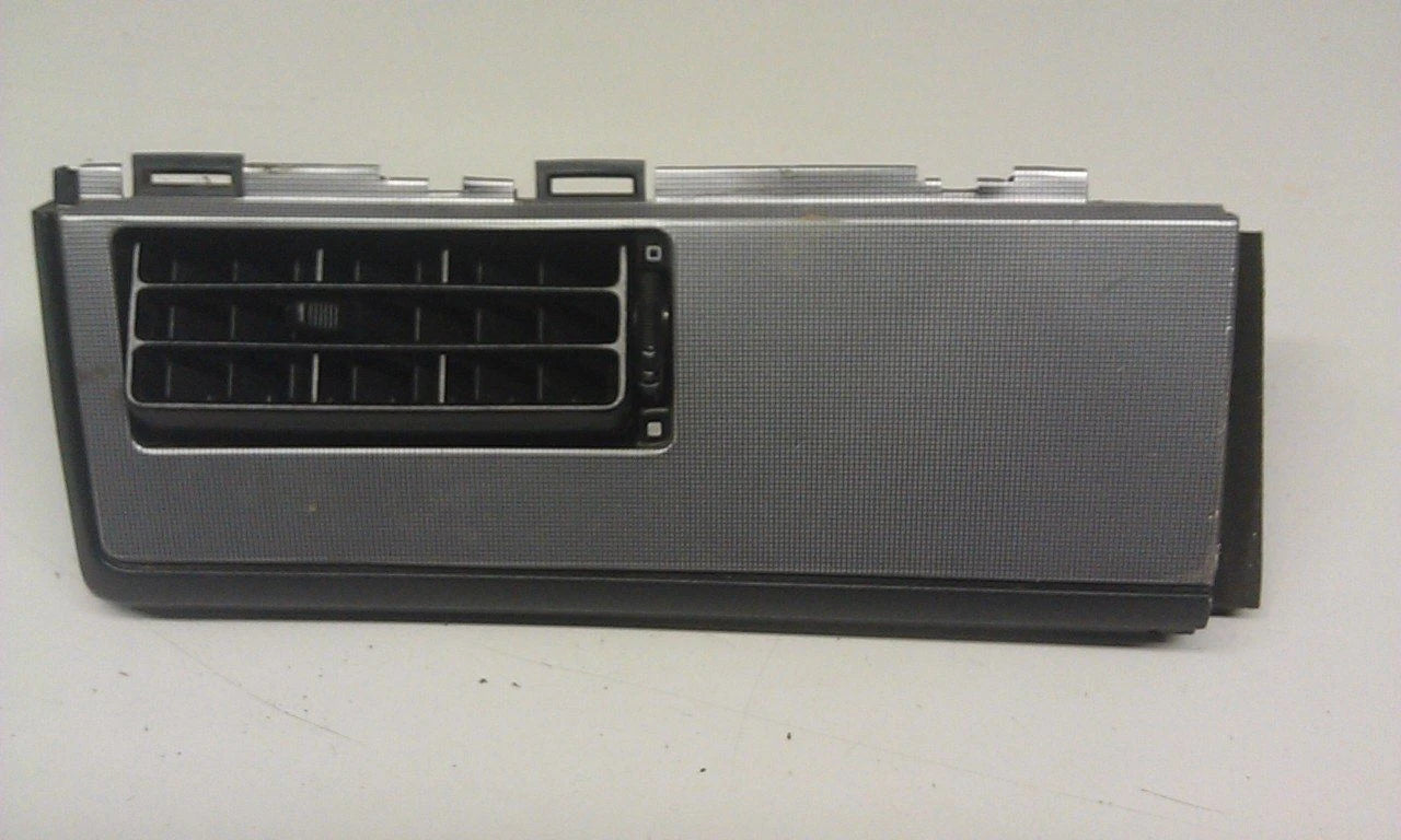 Air Vent Panel LH Driver Side for Ford Thunderbird/Cougar (1989–1993)