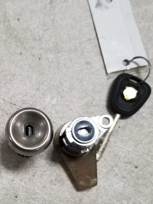 Ignition Door Lock for Jaguar XJ8 XK8 XJR XJ6 XJ12 (1995–2003)
