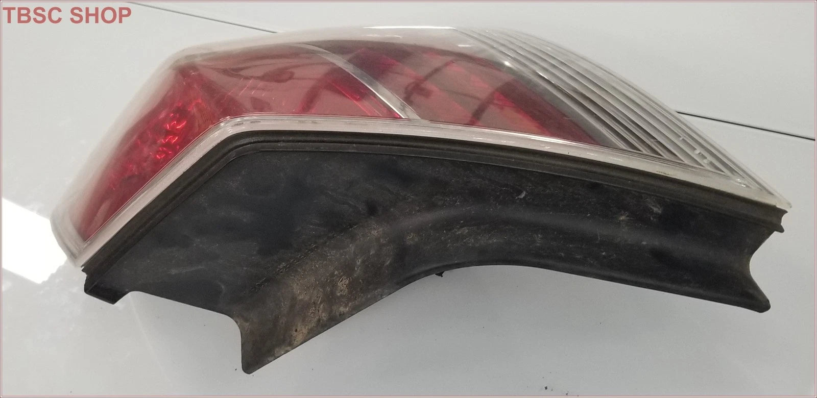 Tail Light for Saturn Aura (2007–2009) GM 25845492 Right Passenger Side