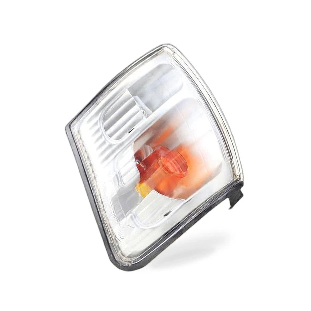 Front Corner Turn Signal Light for Toyota Hilux (2001–2005) RN96 Right
