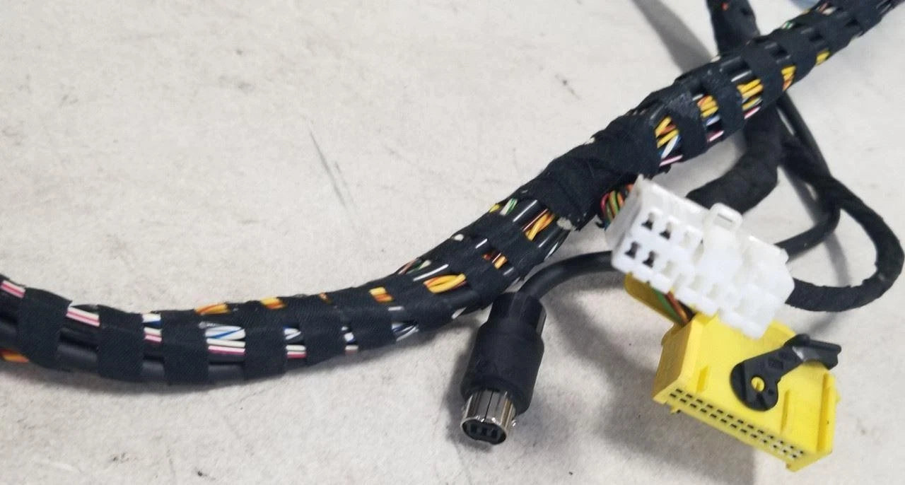 In-Car Entertainment Center Wiring Harness for Jaguar XJ8L XJR Vanden Plas (2001)