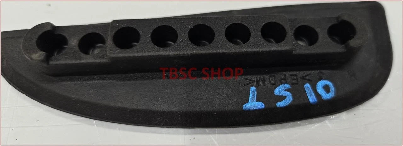 Front Door Panel Handle Rubber Mat RH for Jaguar S-Type (2000–2002)