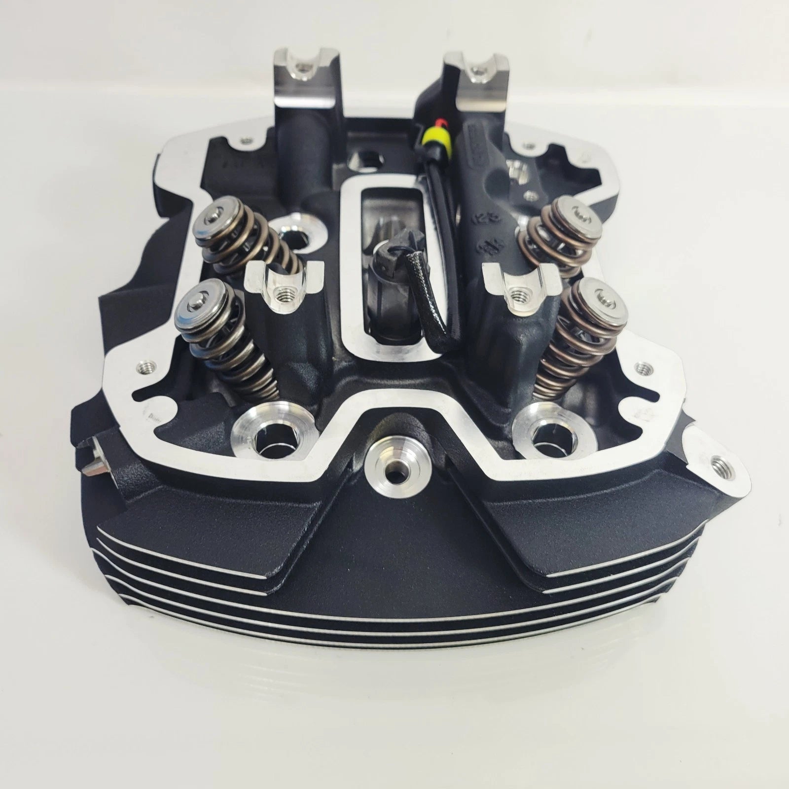Front Oil/Air Cooled Cylinder Head for Harley-Davidson (2017–2025) 16500393