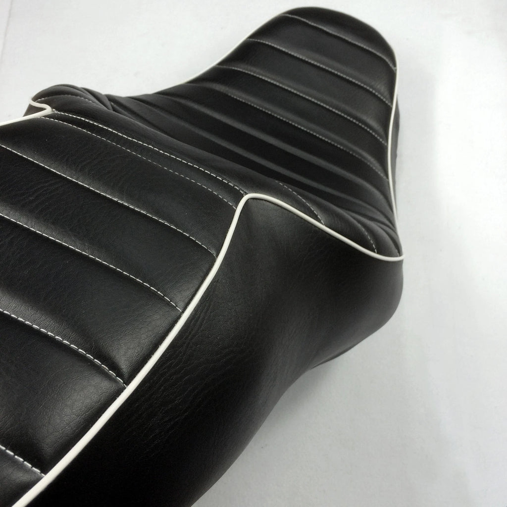 2X Cross Stripe Seat for Harley Davidson Road King/FLHX (2007–2015)