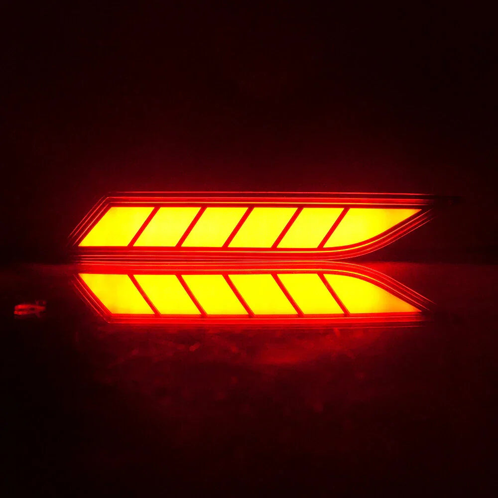 Rear Bumper Reflector Fog/Turn Signal Light for Toyota Yaris Cross (2023–2024)