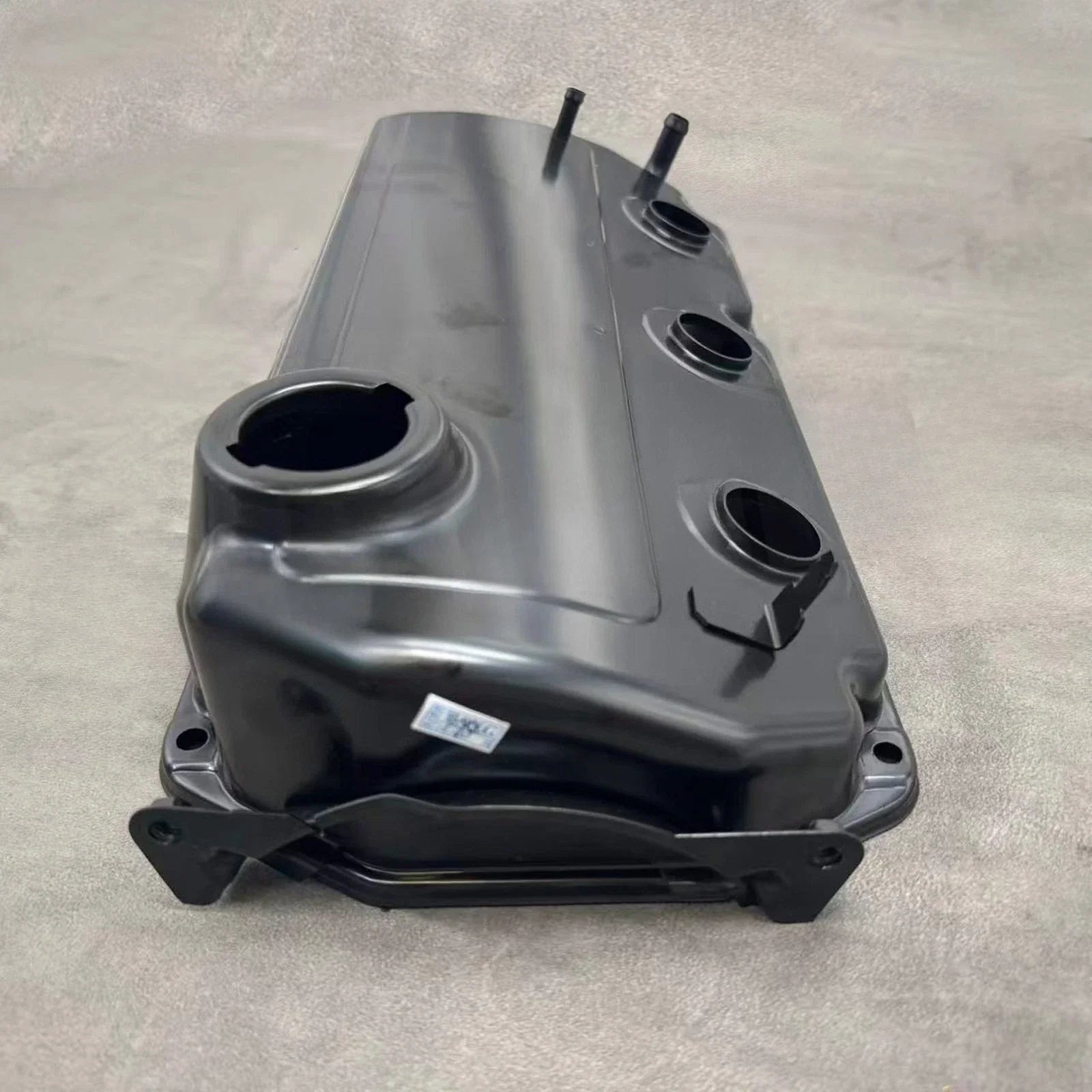 RH Rocker Cover for Mitsubishi Pajero Montero (2000–2006)