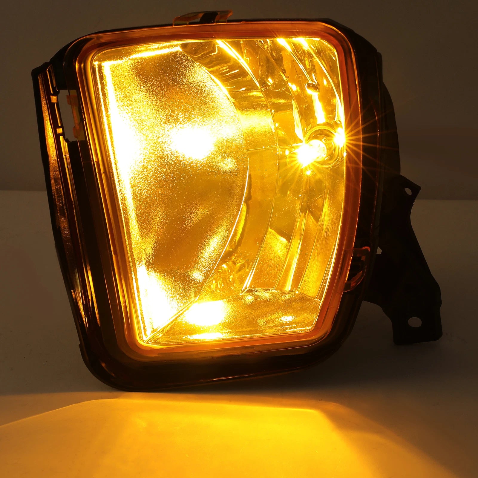 Set of 2 Amber Lens Fog Lights with Bulbs for Dodge Ram 1500 (2013–2018)