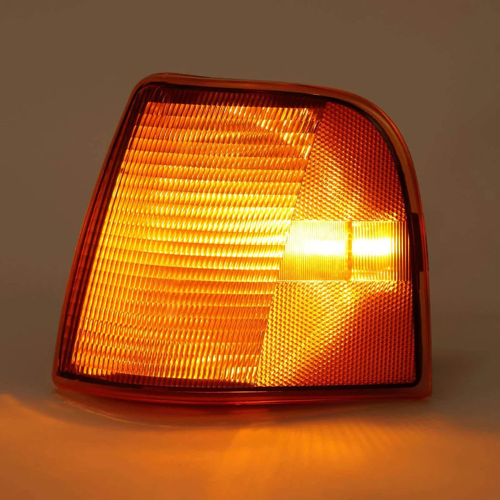 Driver Side Corner Turn Signal Lamp w/Wiring Kit for Peterbilt 375 385 (1996–2008)