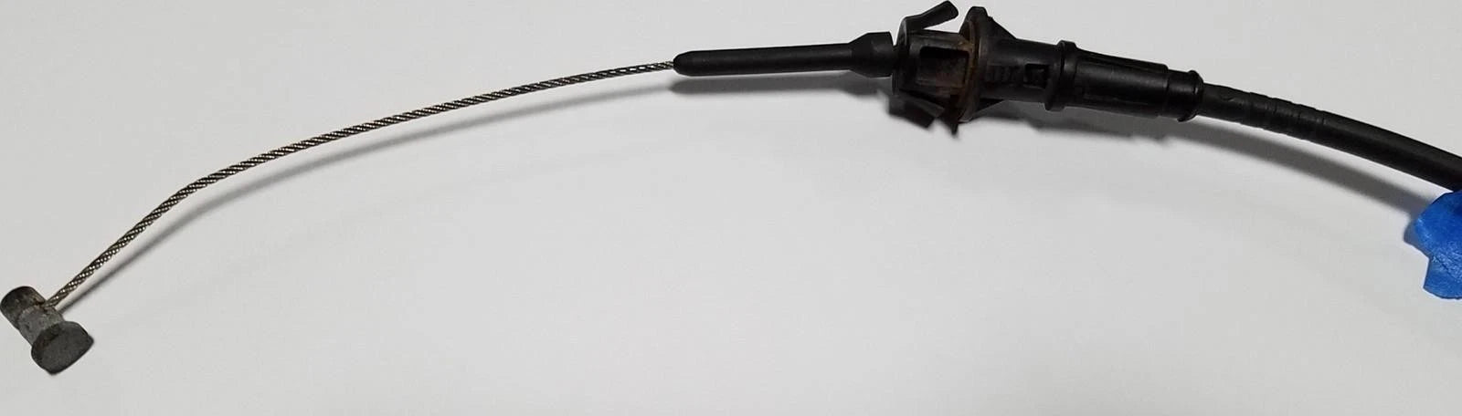 Throttle Cable XF32-9A758-AA for Lincoln Continental (2000–2002)