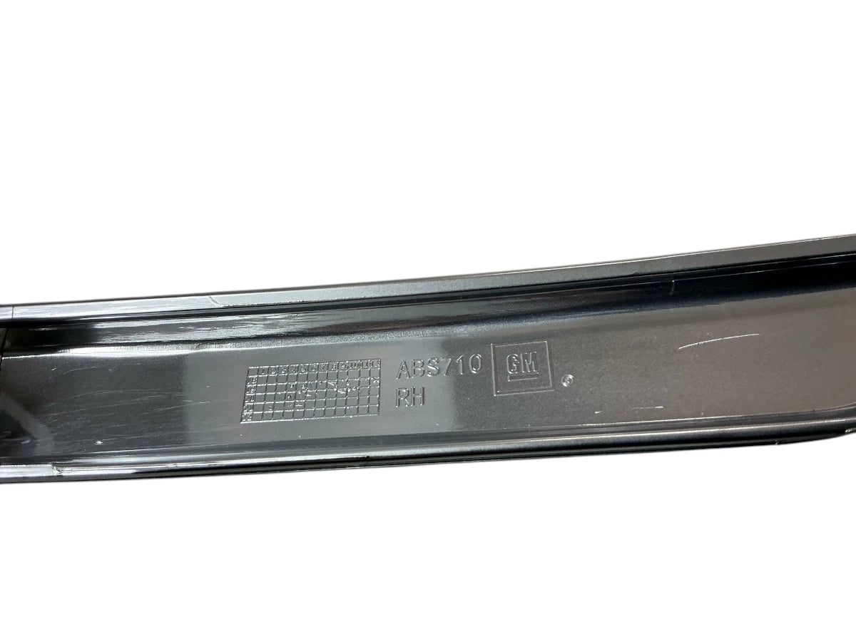 Front Right Side Bumper Molding Trim for Cadillac XT6 (2020–2025)