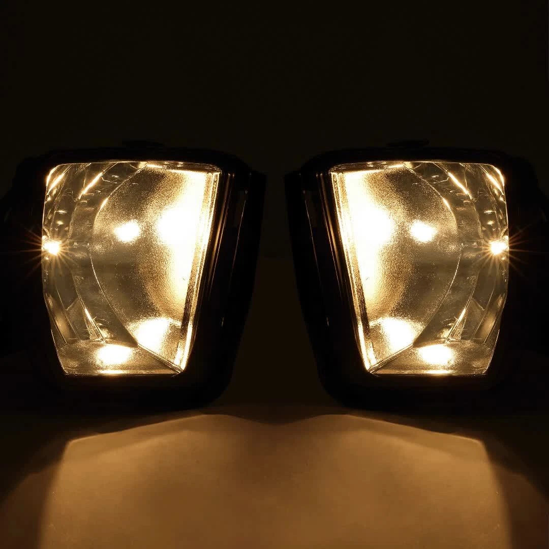 Set of 2 Fog Lights with Bulbs for Dodge Ram 1500 (2013–2018)