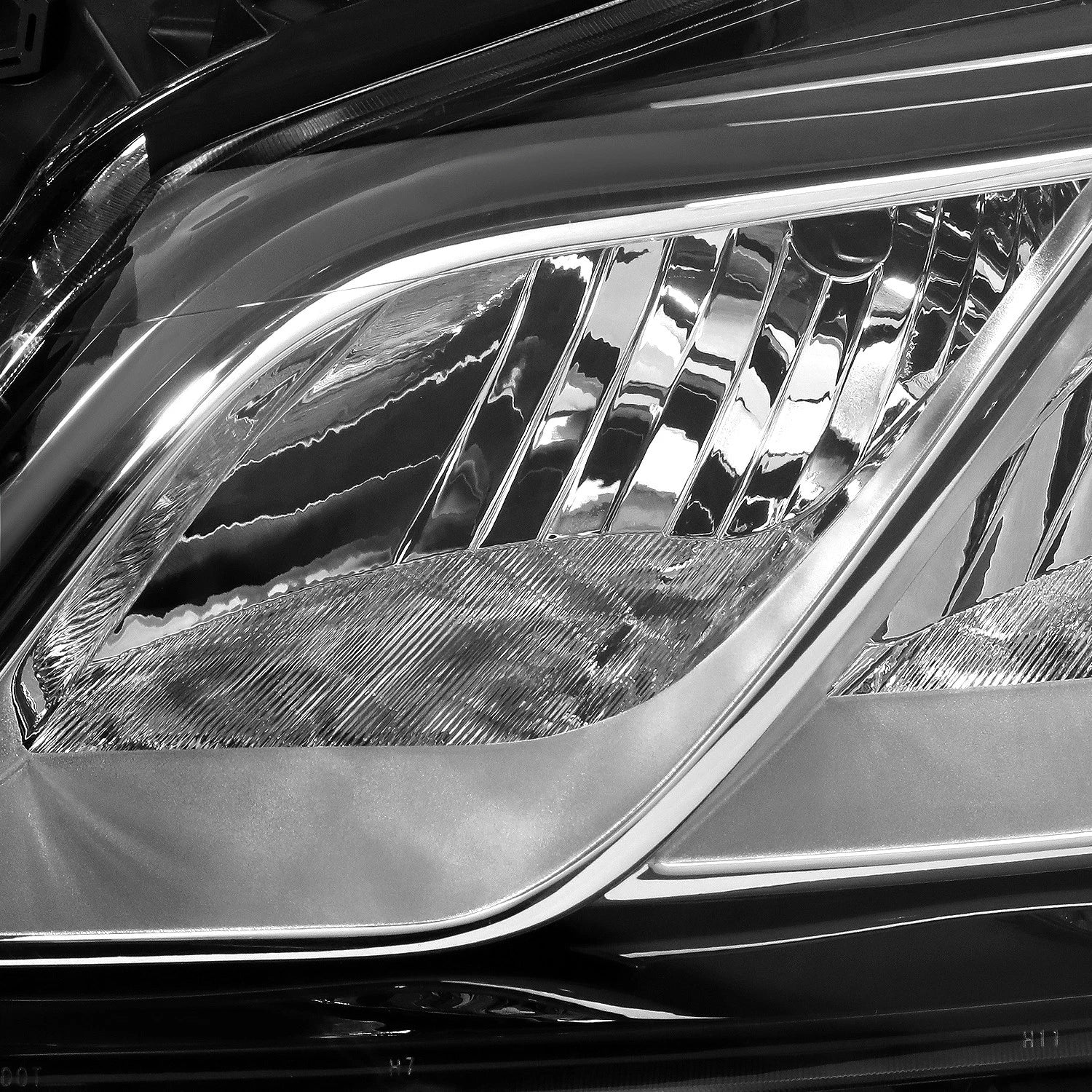 Left Side Headlight for Chevy Traverse (2013–2017) OE Style Black Housing