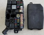 Engine Bay Fuse Relay Box for Jaguar X-Type (2002–2003)