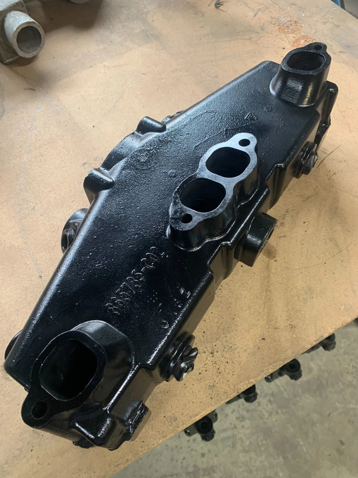 Mercruiser V8 Dry Joint Manifold 8M0185794 for Small Block (USED)