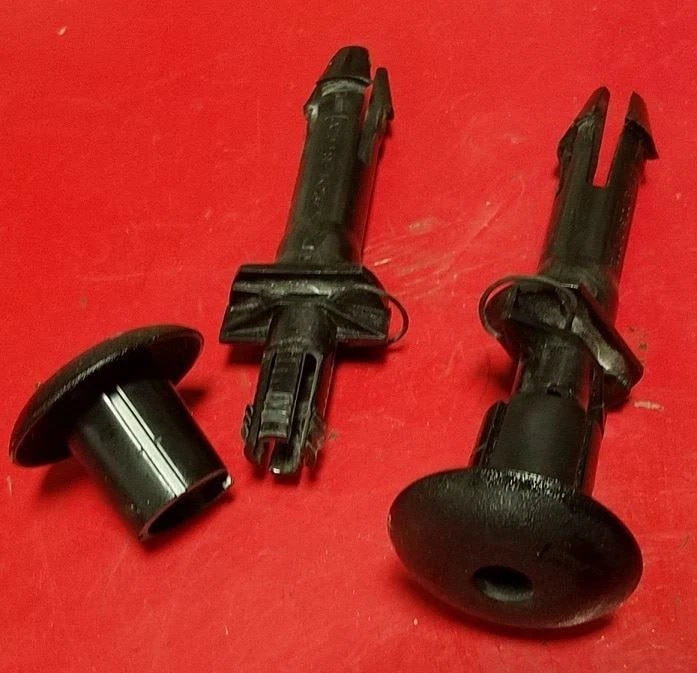Set of 2 Head Rest Clips for Ford Thunderbird Cougar (1989–1997)
