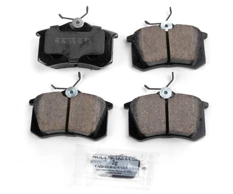 Set of 4 Akebono Euro Rear Disc Brake Pads for (EUR340A)