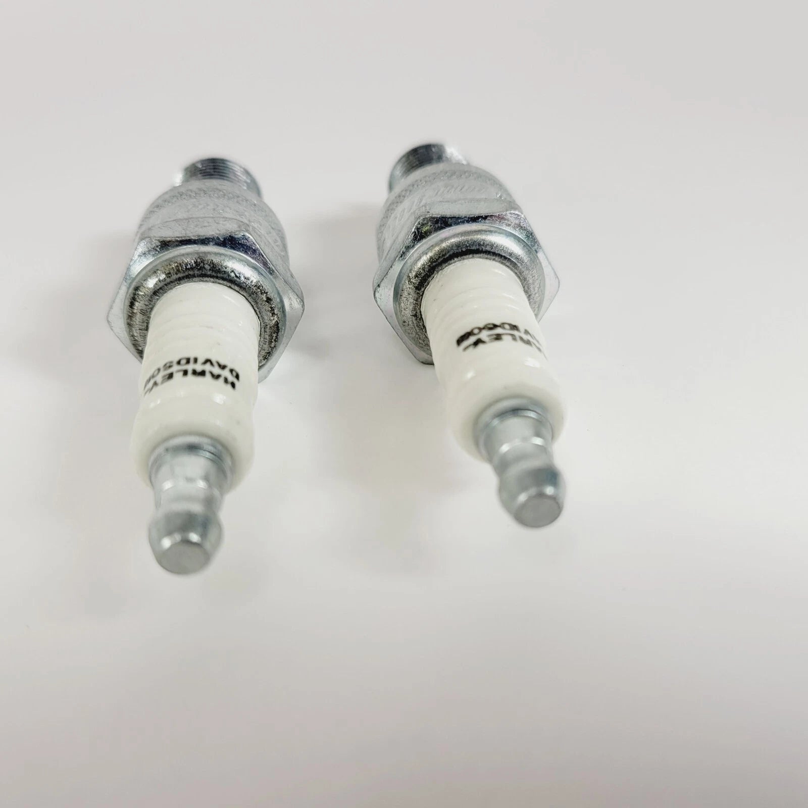 Set of 2 Spark Plugs for Harley Davidson Shovel Head & Evo (1978–1999) 5R6A 32342-04