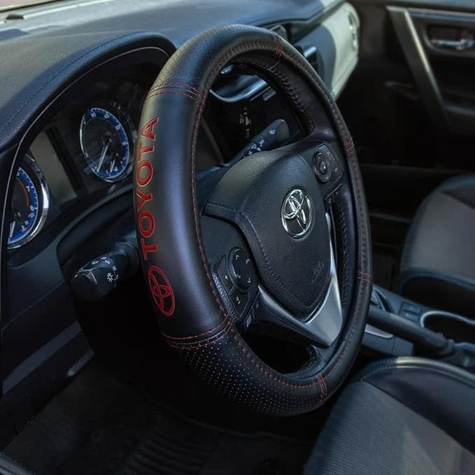 Plasticolor Steering Wheel Cover for Toyota (Deluxe Style, Red)