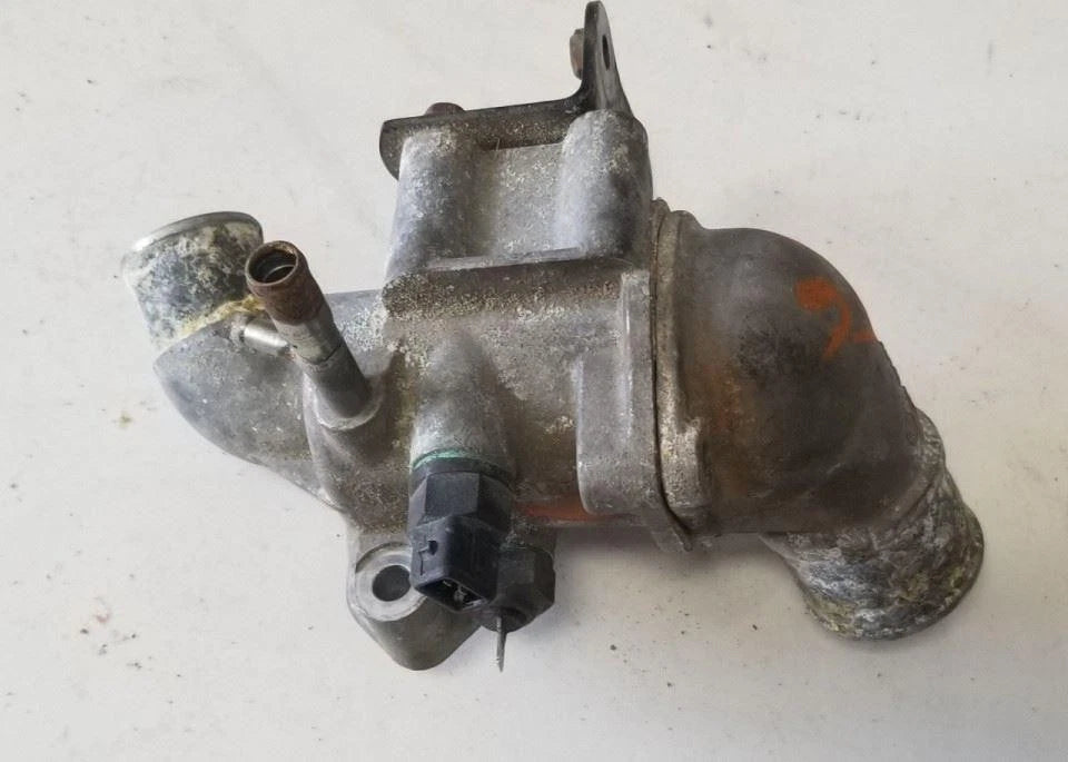 Thermostat Housing EBC10345 for Jaguar XJ6 VDP X300 (1994–1997)