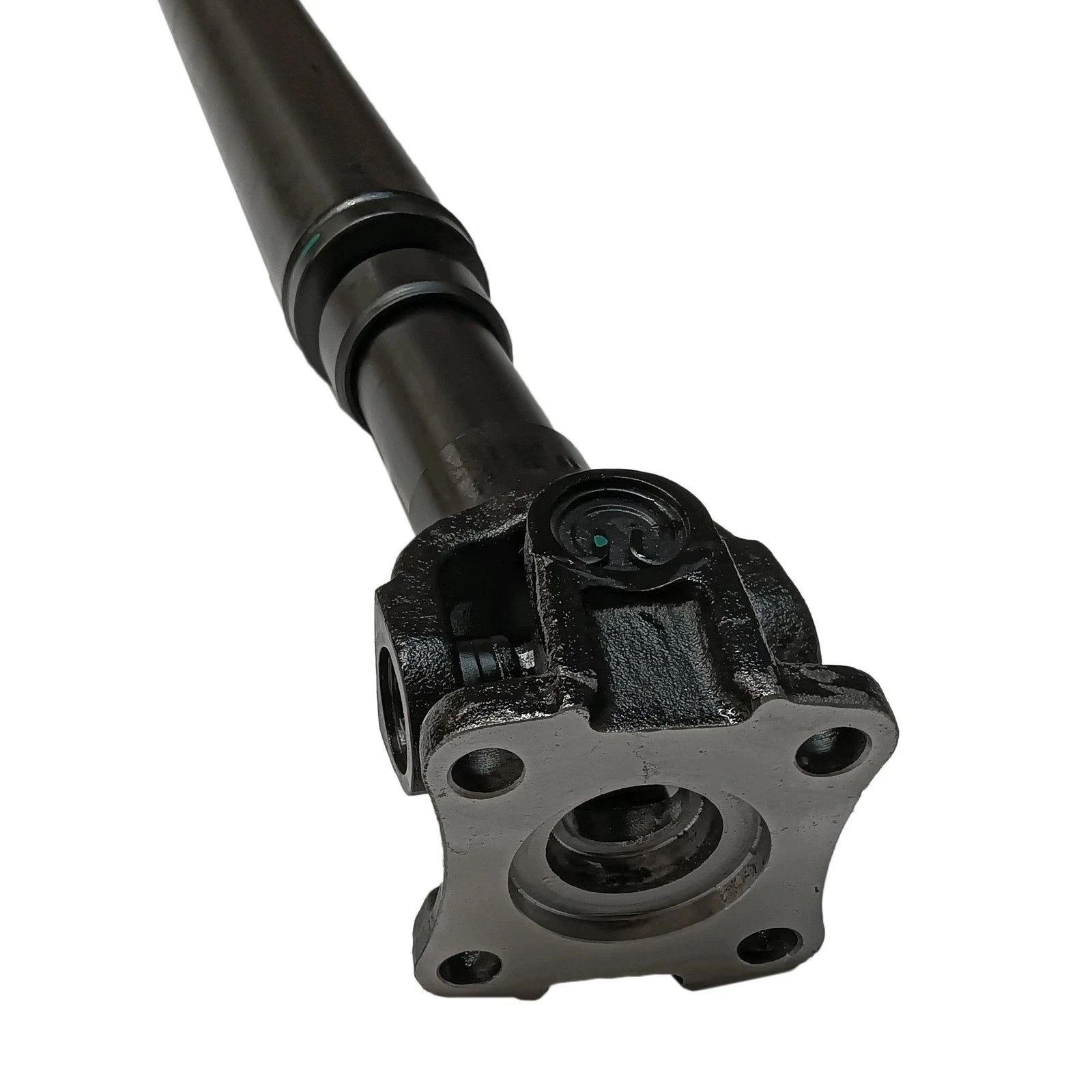 Front Driveshaft Assembly for Ford F-150 F-250 V8 (2004–2008)
