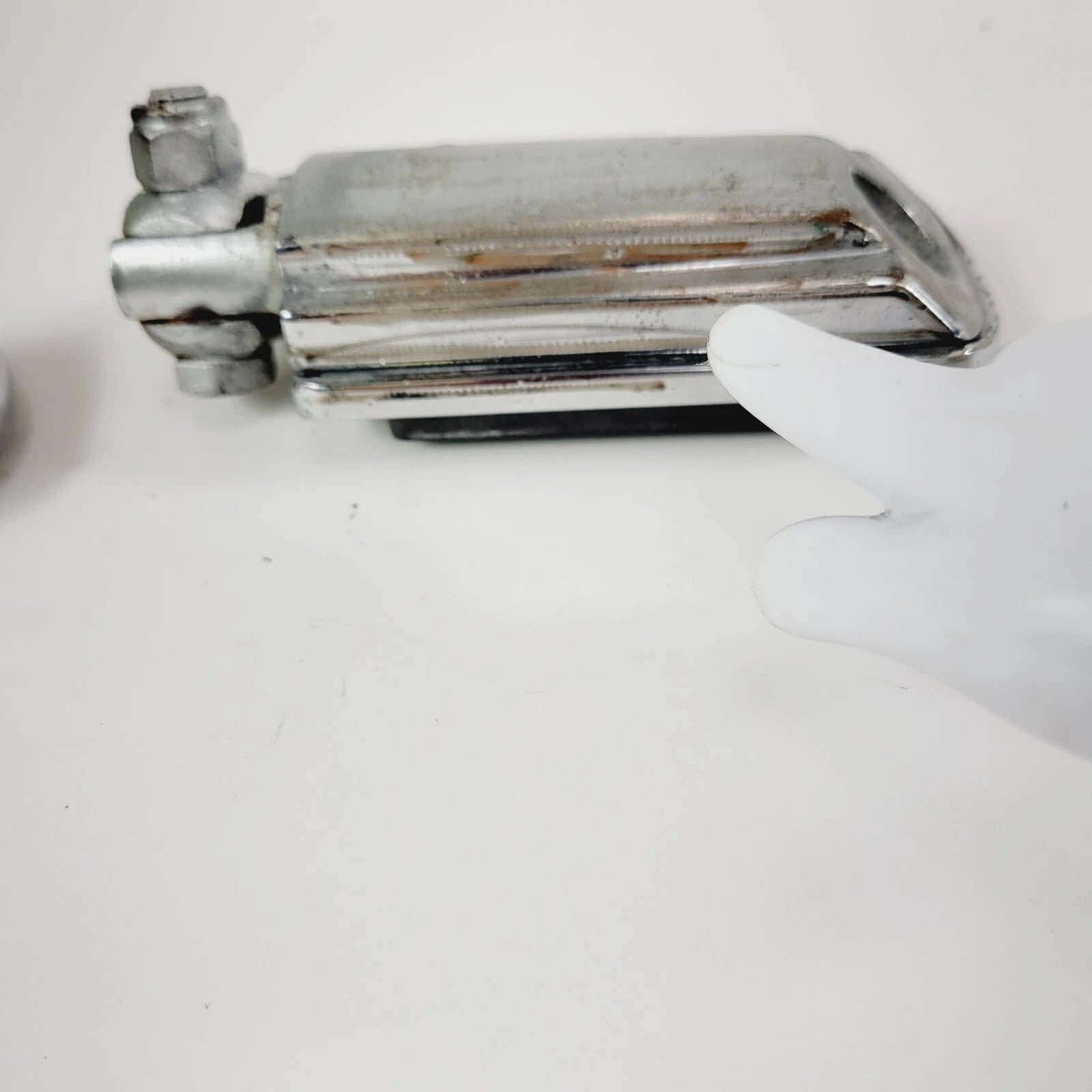 Set of 2 Chrome Male Foot Pegs for Harley Davidson (2008–2021)