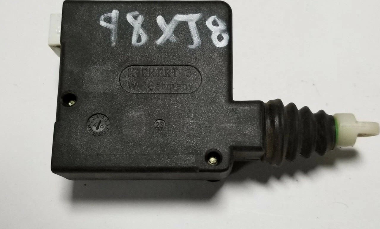 Trunk Latch Striker Lock Actuator for Jaguar XJ6 XJ8 XJR VDP (1995–2003)