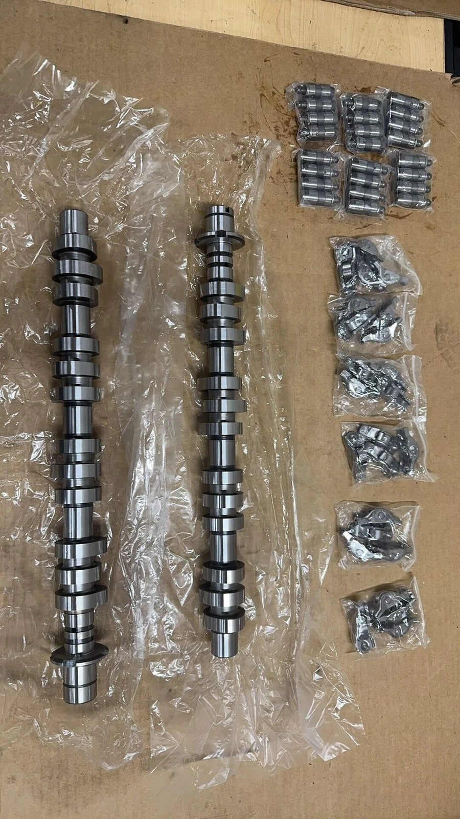 Set of 24 Camshafts with Rocker Arms & Valve Lifters for Ford F-150 (2006–2008)