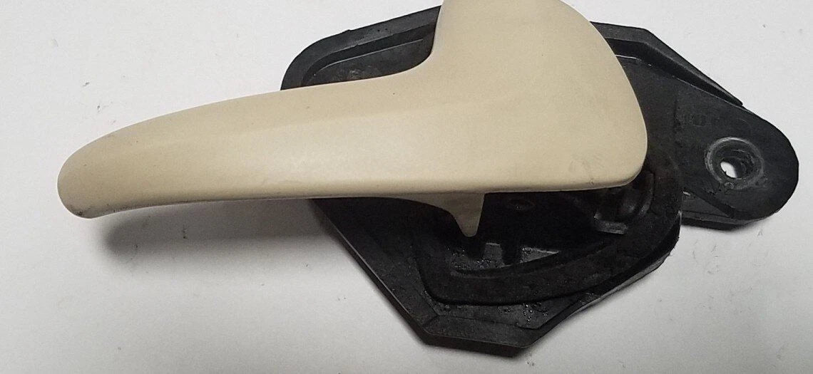 Door Handle RH for Lincoln Mark VIII (1993–1998) Ivory