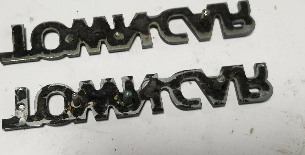 Fender Emblem Set for Lincoln Town Car (1990–1997)