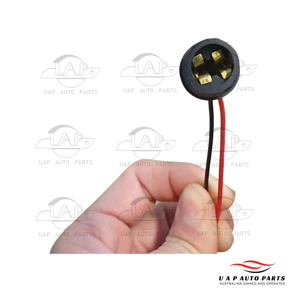 2 x W5W Wedge Rubber Globe Holder Car Light Socket Plug for All Vehicles (1990–2023)
