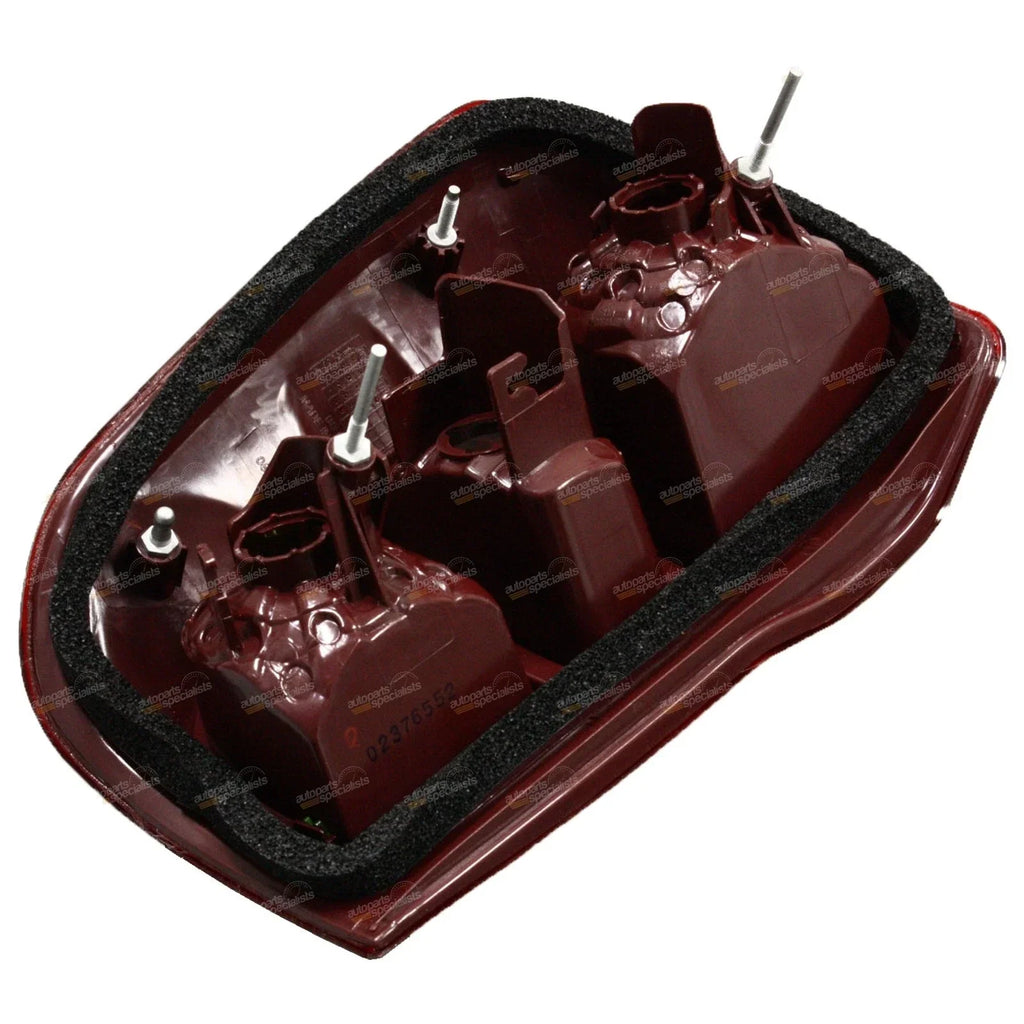 RH Replacement Tail Light Right Driver for Toyota RAV4 ACA20 (2003���2005)
