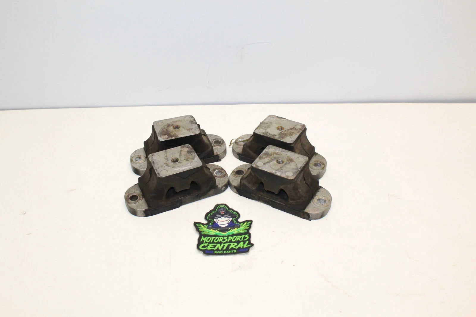 Engine Motor Mount Set of 4 for Yamaha Waverunner FX GP GPR FZR FZS VX (Freshwater)