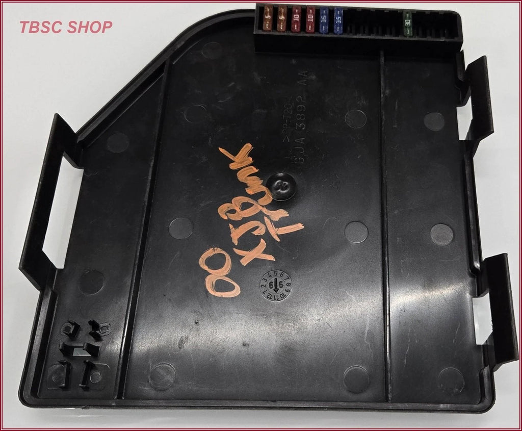 Rear Fuse Box Cover for Jaguar XJ8 VDP XJR (1998–2003)