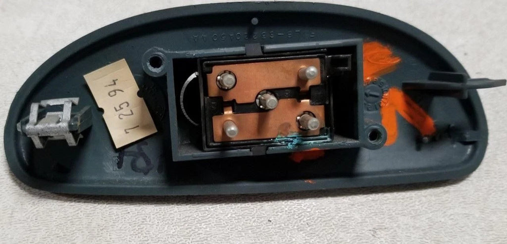 Unlock Switch Holder RH for Lincoln Mark VIII (1993–1996) Green with Switch