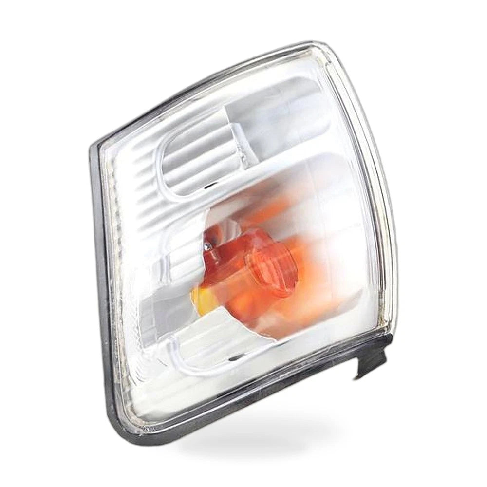 Front Corner Turn Signal Light for Toyota Hilux (2001–2005) RN96 Right