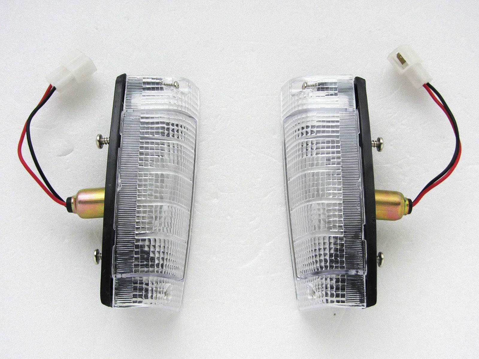 Front Corner Lights for Toyota Corolla E70 KE70 TE71 TE72 KE75 (1979-1982)