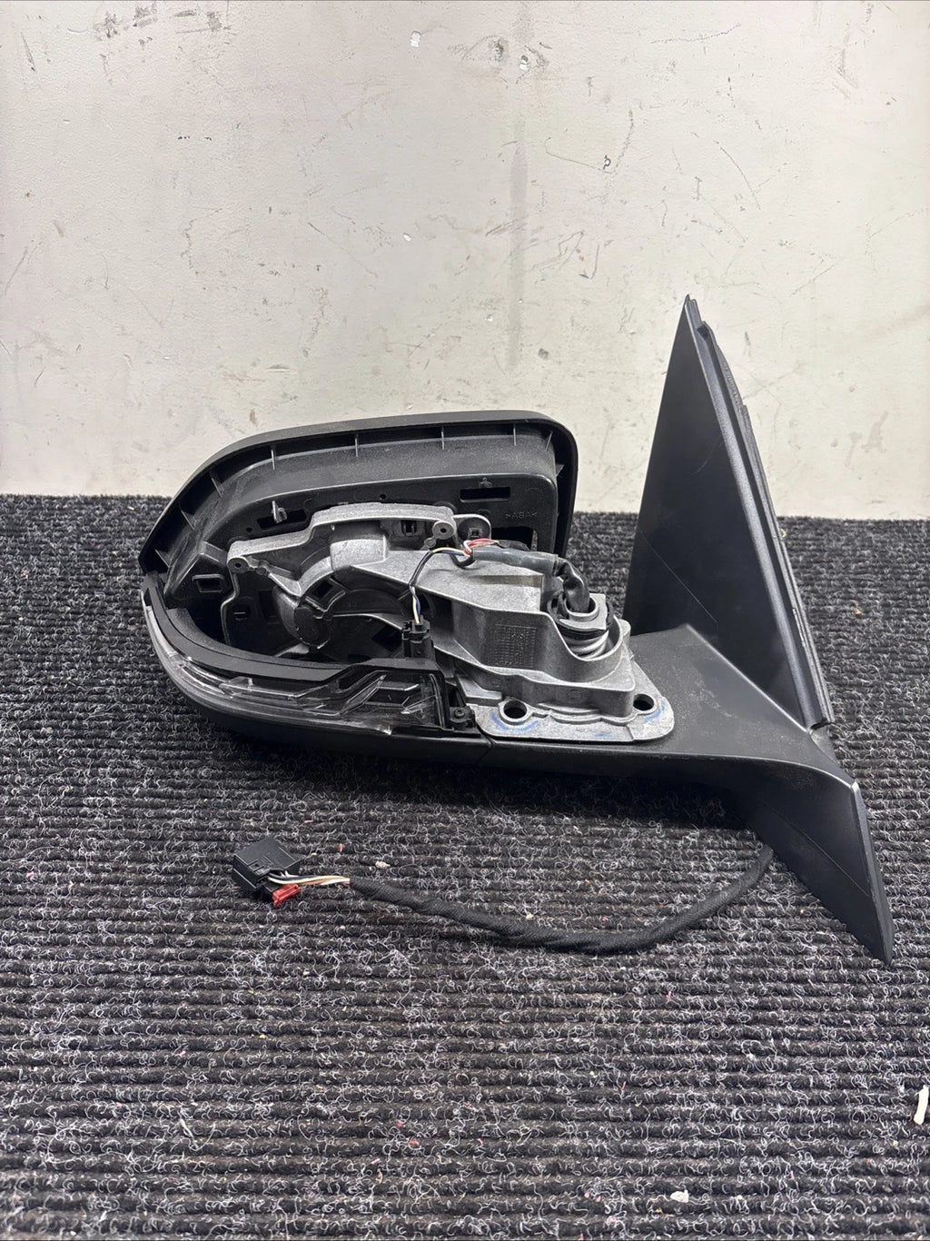 Right Side Passenger Mirror for Volkswagen Atlas (2021–2023) 3CM857502H Deep Black