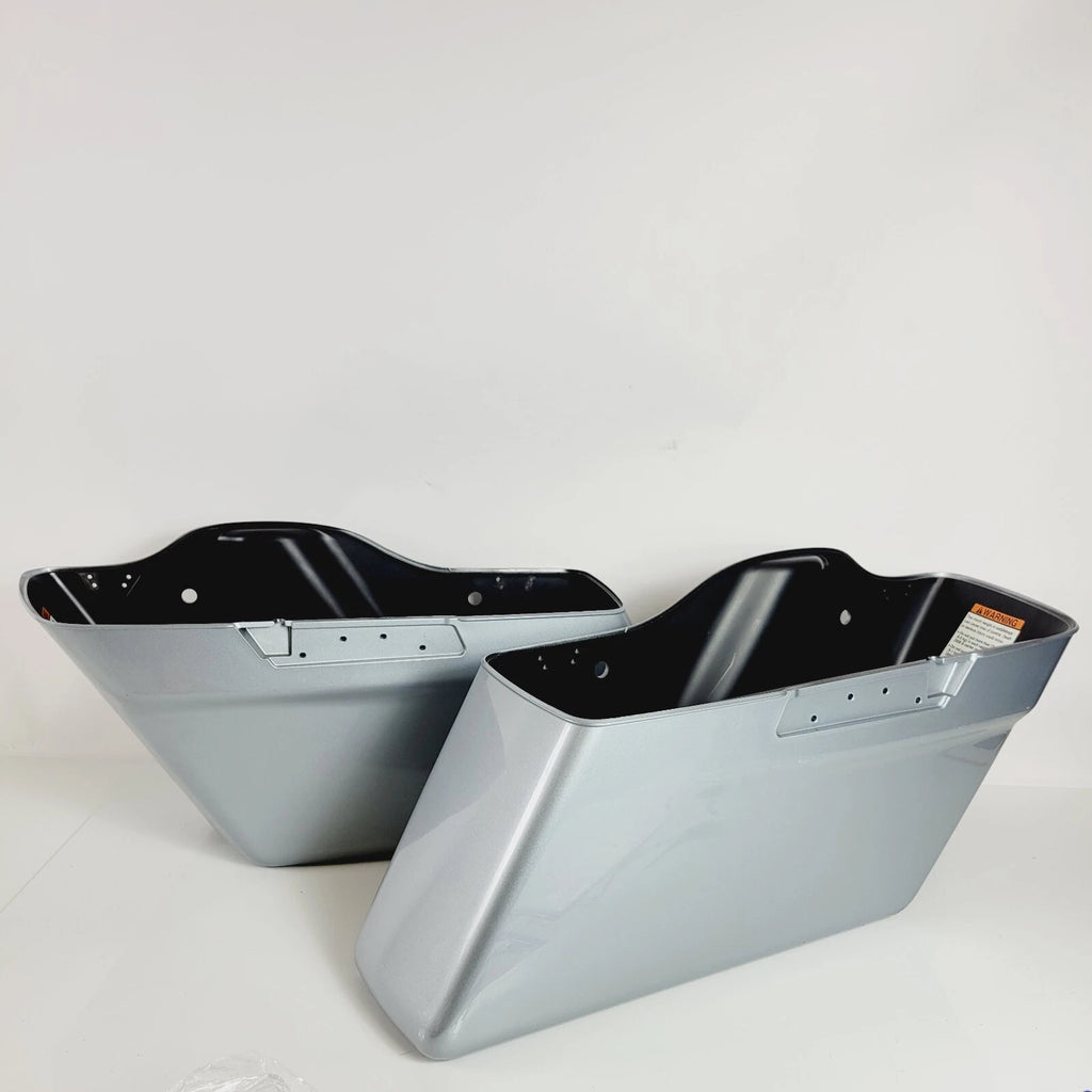 Saddlebags Bottom for Harley-Davidson Road Glide (2019) OEM Barracuda Silver