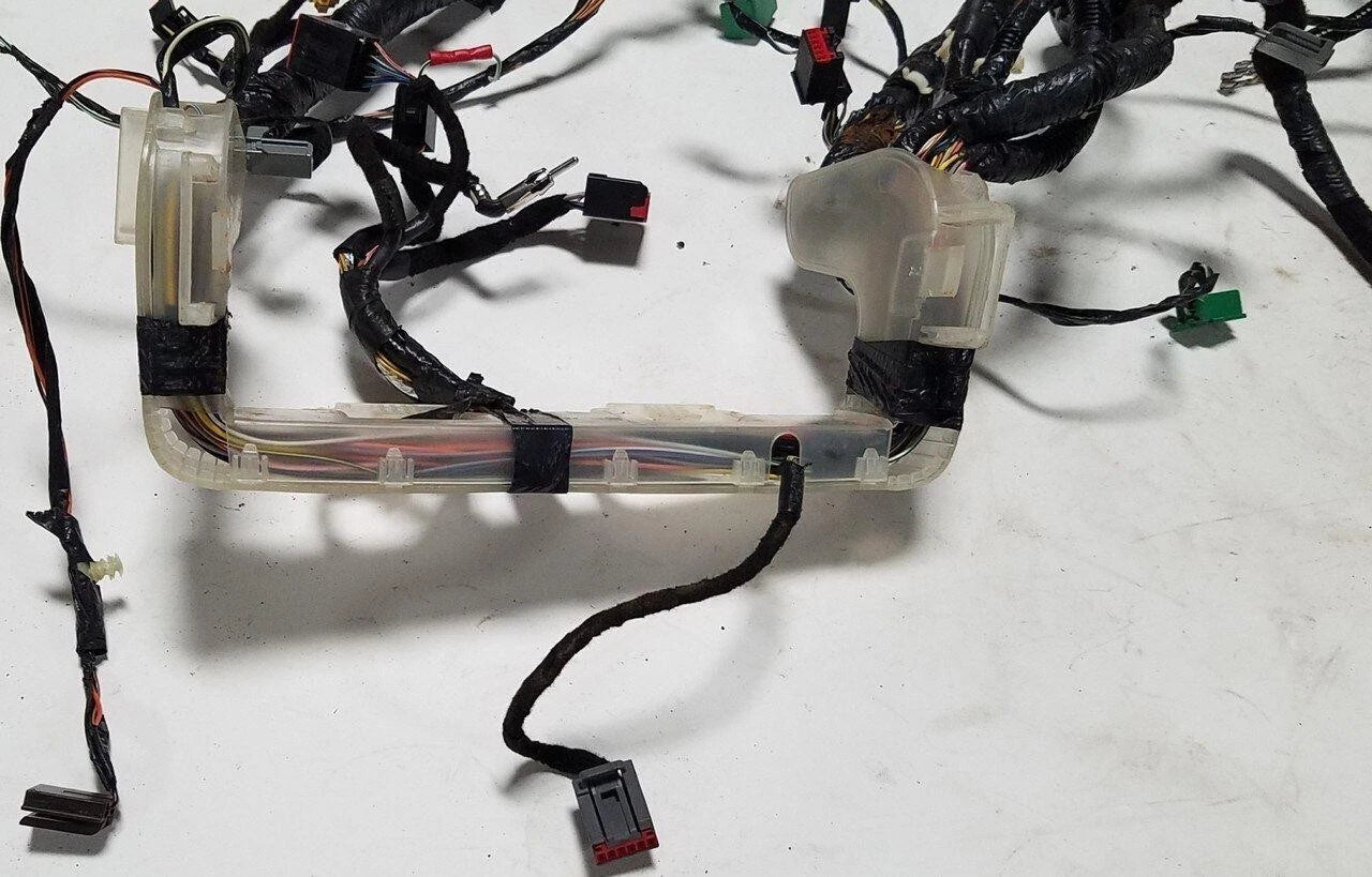 Under Dash Wire Harness for Lincoln LS V8 3.9L (2003–2006)