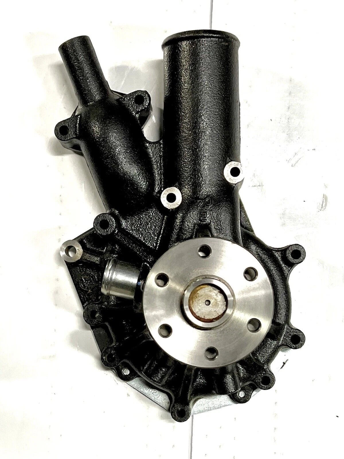 Water Pump 1-13650133-0 for Isuzu 6HK1 (ZAX330, ZAX350, ZAX370)
