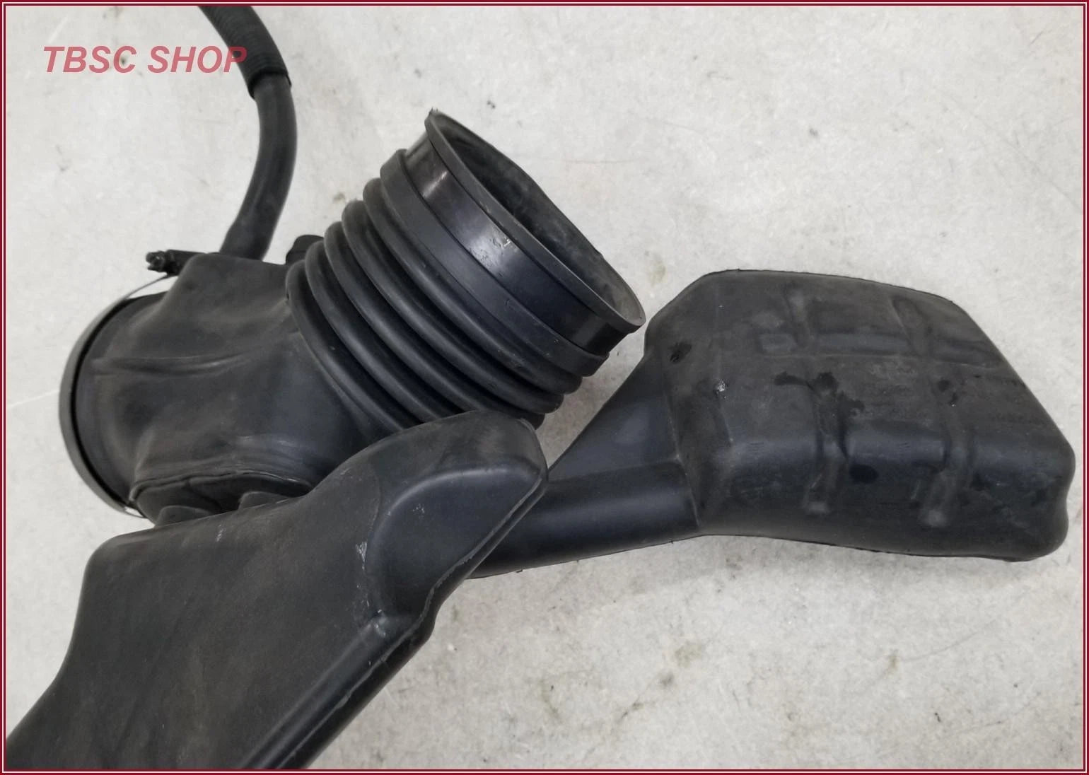 Air Intake Hose Silencer Assembly for Lincoln LS (2003–2006) V8 3.9L