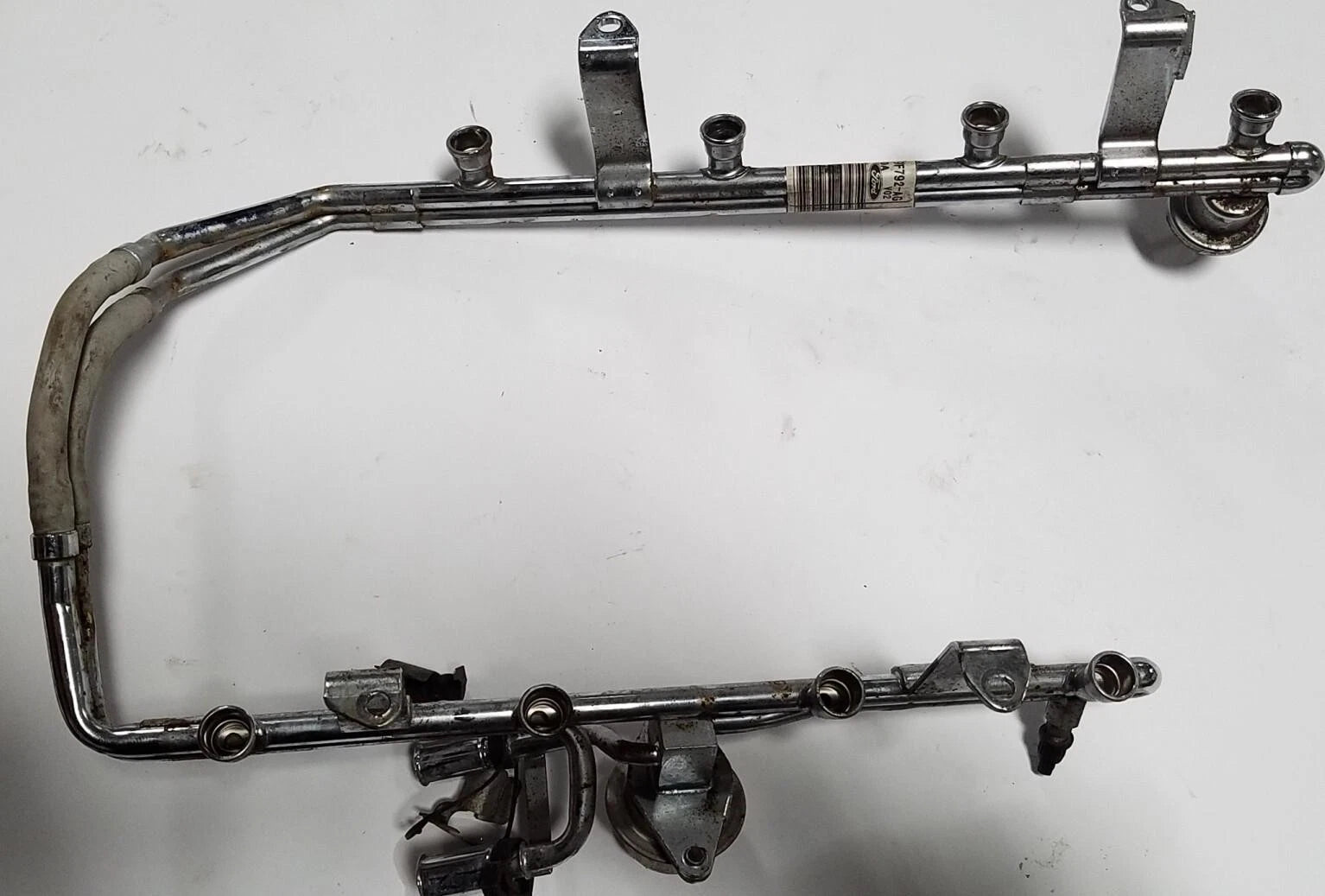 Fuel Rail for Lincoln Mark VIII (1997–1998) 4.6L 4V F7LE-9F792-AG