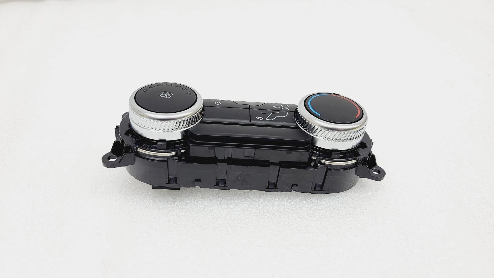 2nd Row Heater and A/C Climate Control Panel for Ford Explorer (2025) RB5Z-19980-H